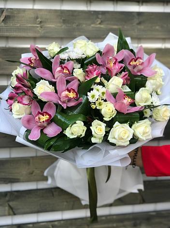Букет цветов из: Розы и Хризантемы в Петропавловке Республики Бурятия
