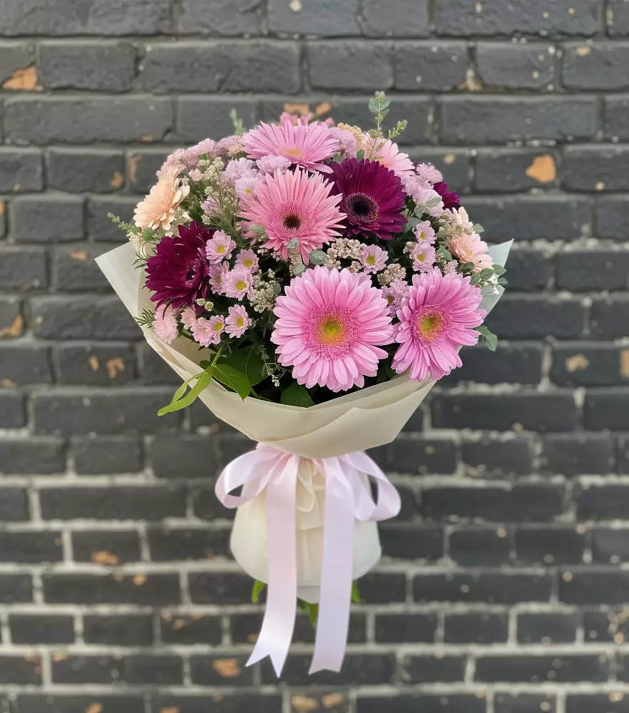 Букет цветов из: Герберы и Хризантемы в Петропавловке Республики Бурятия