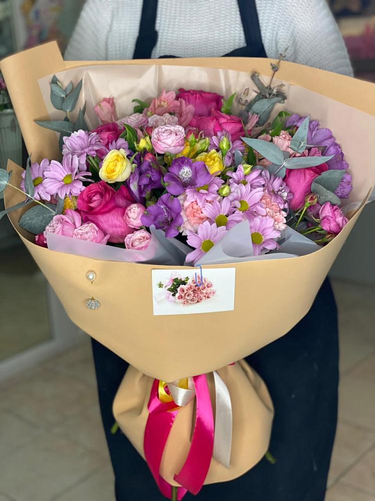 Букет цветов из: Хризантемы, Гвоздики и Альстромерии в Петропавловке Республики Бурятия