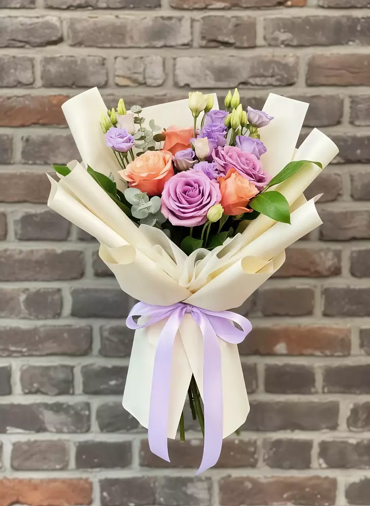 Букет цветов из: Лизиантусы и Розы в Петропавловке Республики Бурятия