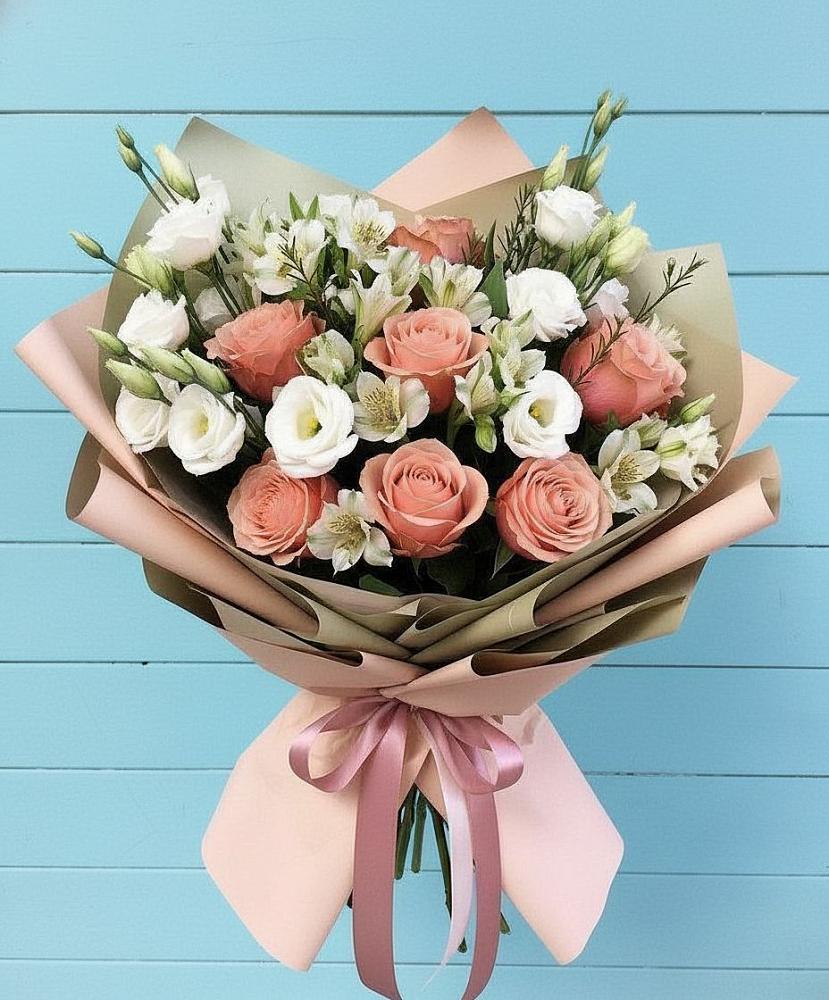 Букет цветов из: Розы, Альстромерии и Лизиантусы в Петропавловке Республики Бурятия