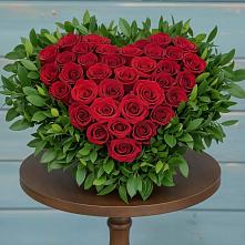 Цветочная композиция из Розы в виде сердца в Петропавловке Республики Бурятия