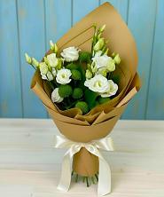 Букет цветов из:  Хризантемы и Лизиантусы в Петропавловке Республики Бурятия