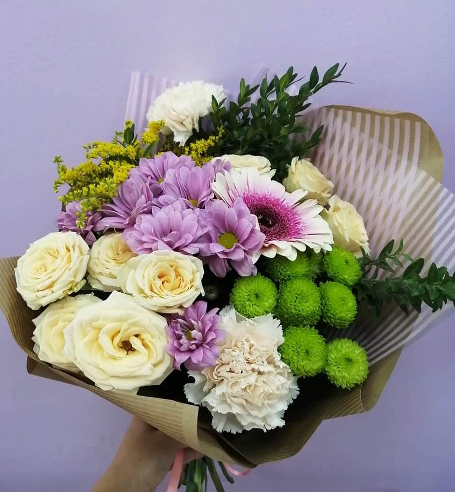 Букет цветов из: Хризантемы, Розы, Гвоздики и Герберы в Петропавловке Республики Бурятия