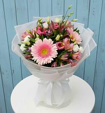 Букет цветов из:  Герберы, Альстромерии и Лизиантусы в Петропавловке Республики Бурятия