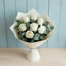 Букет Белые розы в Эвкалипте в Петропавловке Республики Бурятия