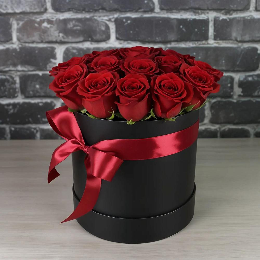 Цветочная композиция из Розы в шляпной коробке в Петропавловке Республики Бурятия